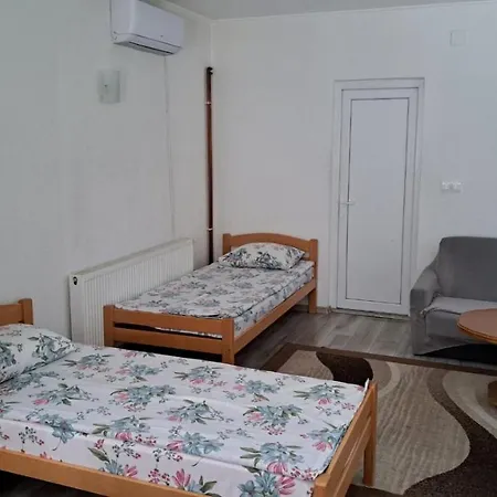 Natasa Apartman *