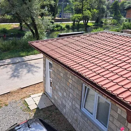 Natasa Apartman *